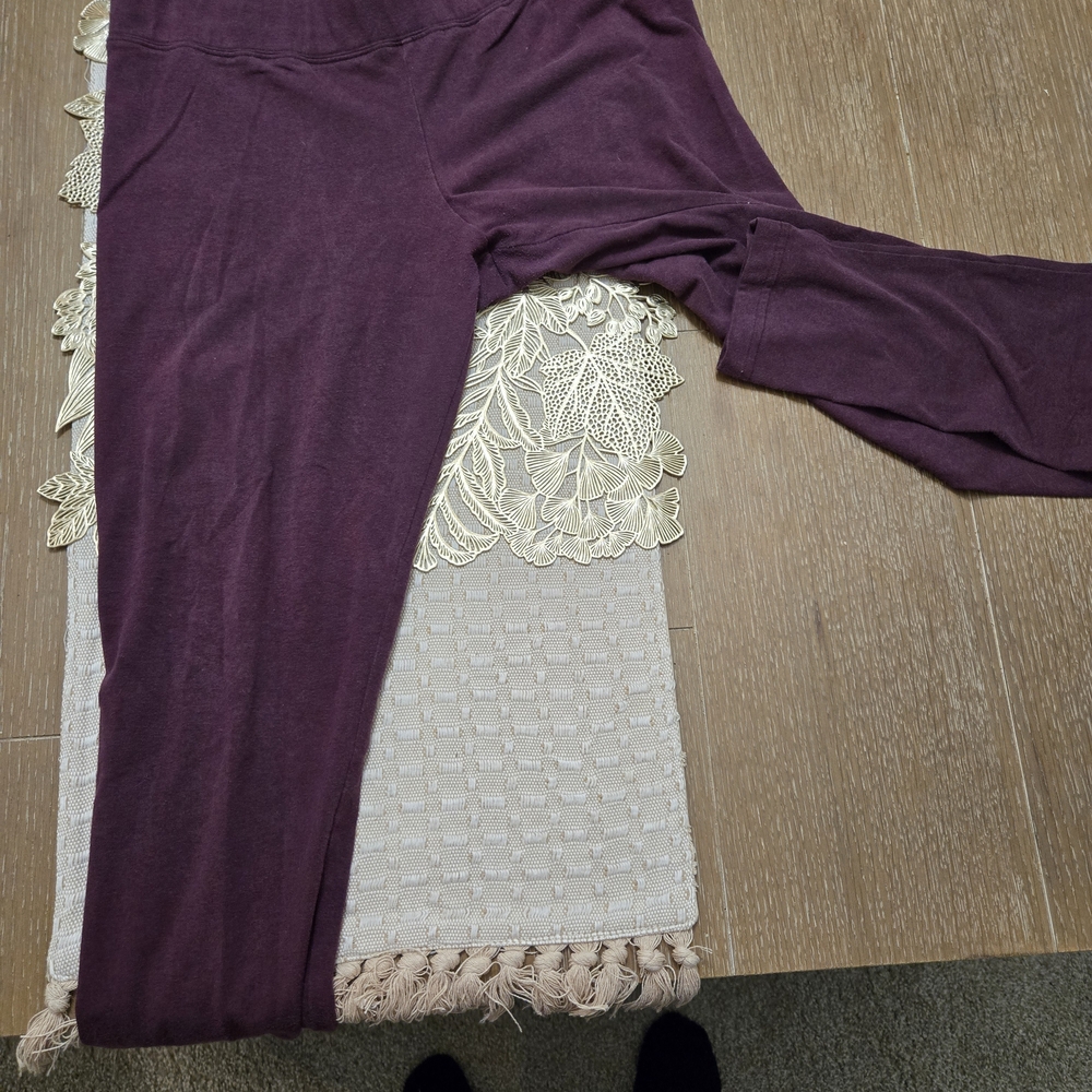 Aeropostale Plum Leggings L